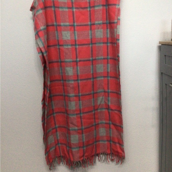 J.Crew Pink Plaid Wool Scarf - Picture 2 of 4